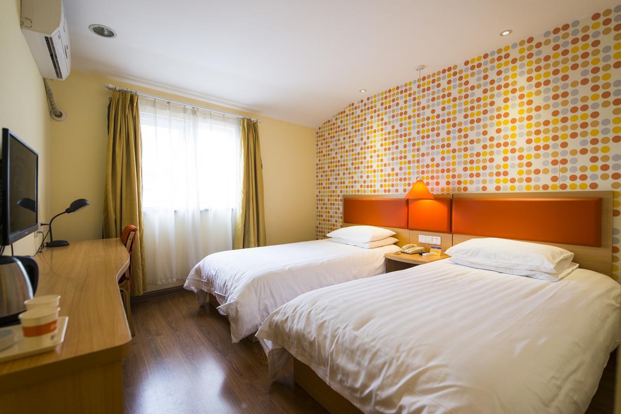 Home Inn Dalian Development Zone Light Railway Station Bagian luar foto