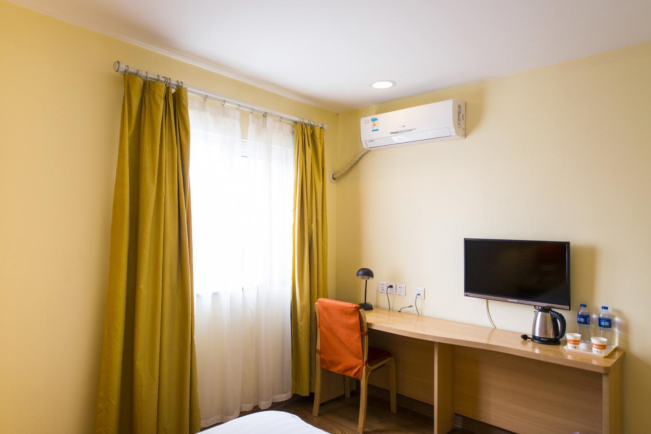 Home Inn Dalian Development Zone Light Railway Station Bagian luar foto