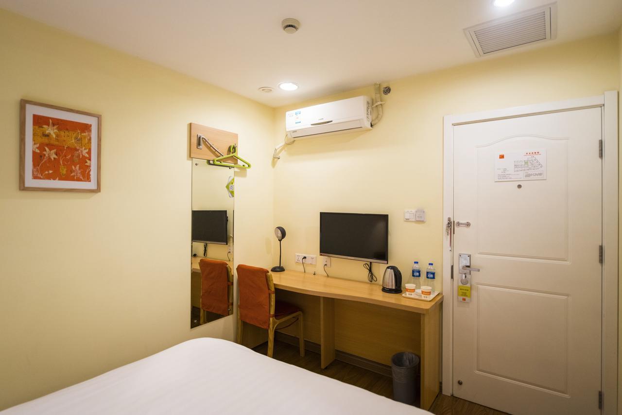 Home Inn Dalian Development Zone Light Railway Station Bagian luar foto