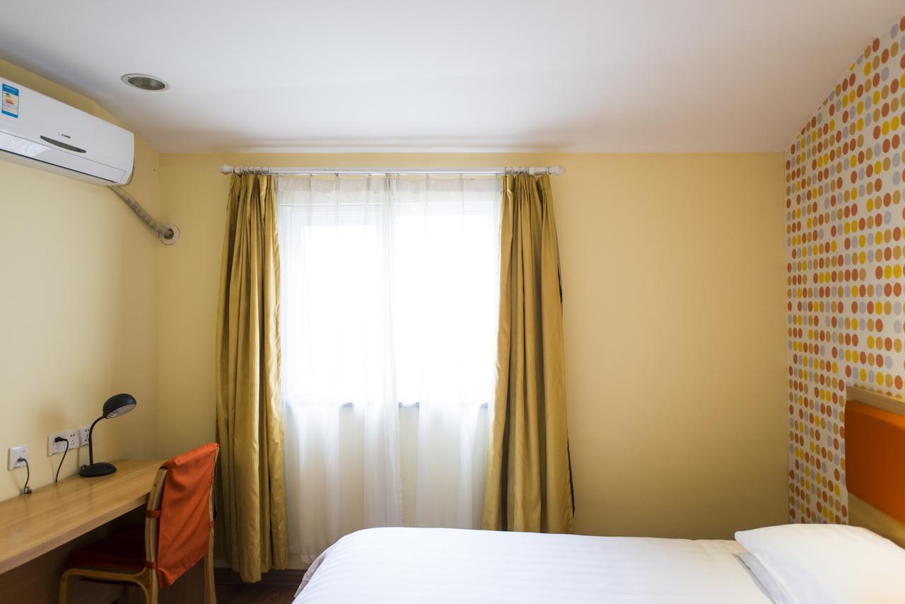 Home Inn Dalian Development Zone Light Railway Station Bagian luar foto