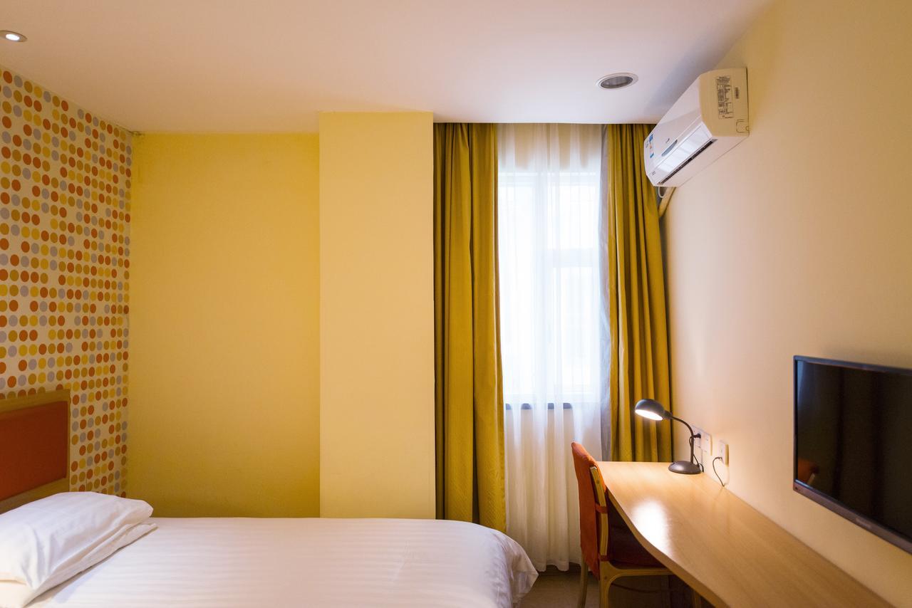 Home Inn Dalian Development Zone Light Railway Station Bagian luar foto
