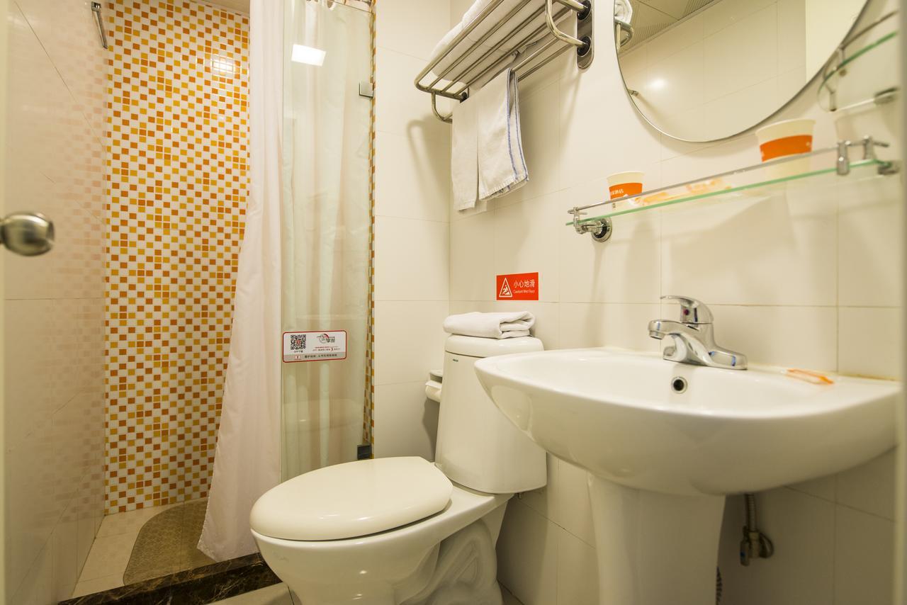 Home Inn Dalian Development Zone Light Railway Station Bagian luar foto