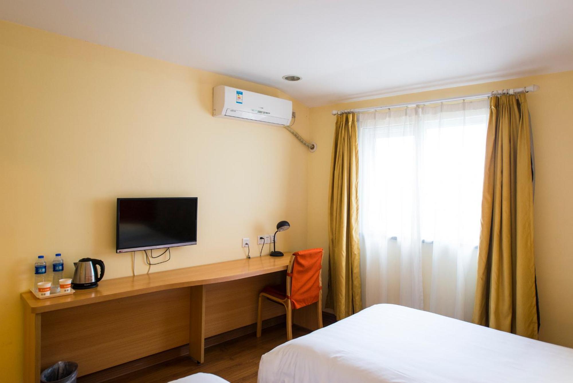 Home Inn Dalian Development Zone Light Railway Station Bagian luar foto